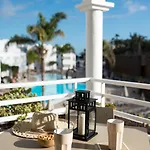 Sotavento Club Aparthotel 4*